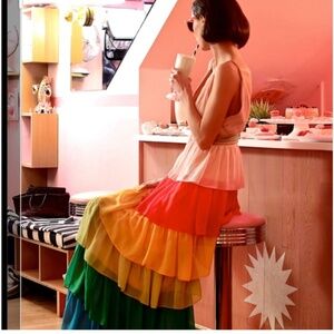 Size 4 Alice and Olivia “Lubo” multi tiered chiffon dress